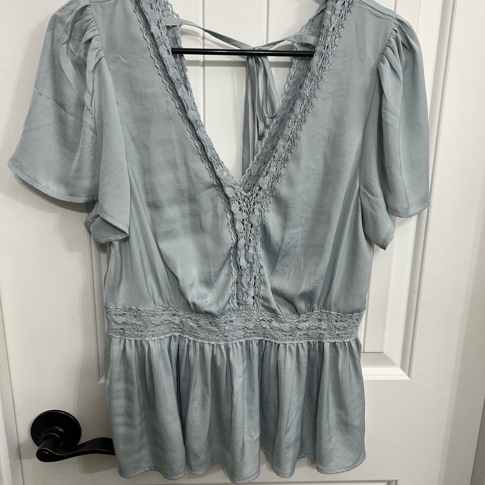 used blouse size M